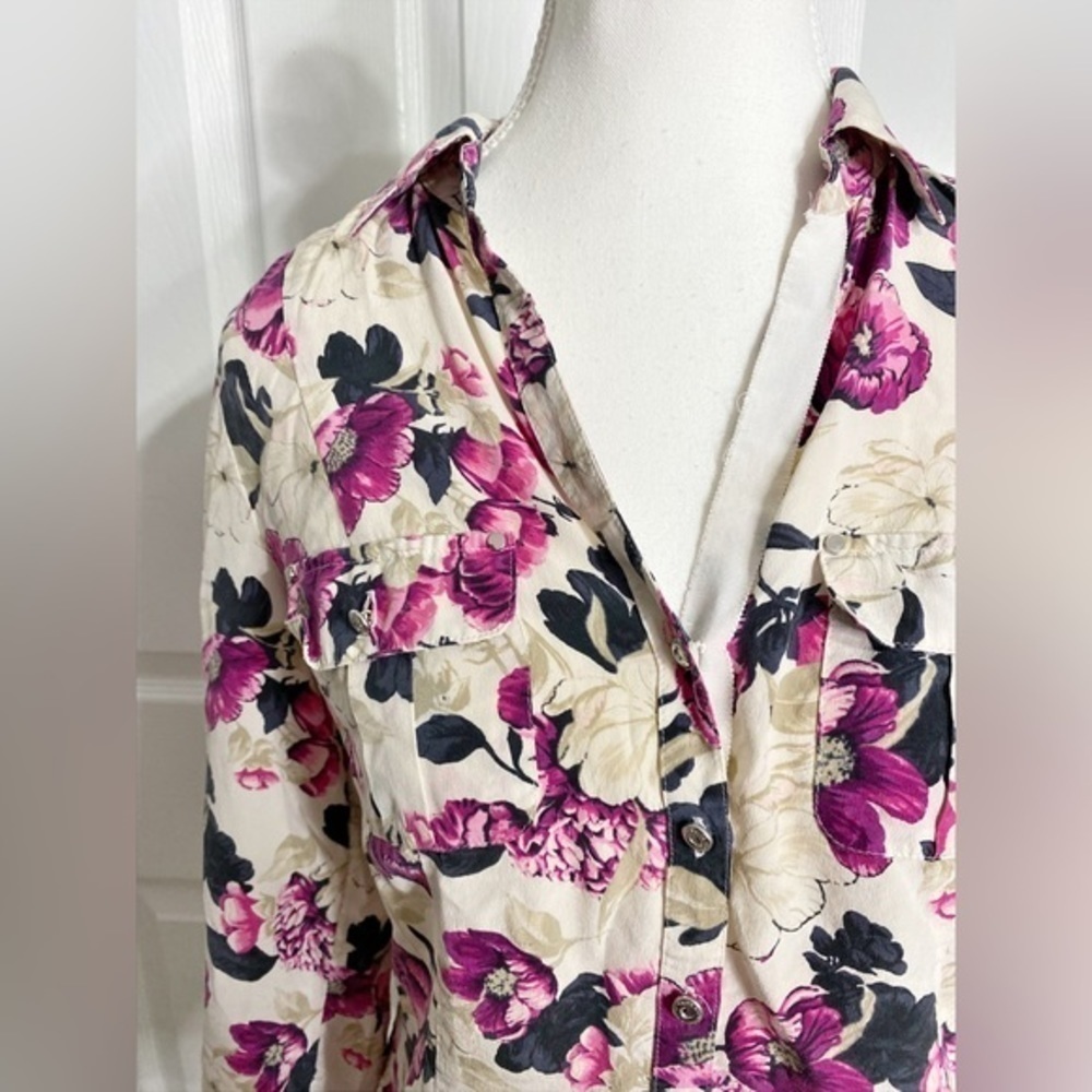 White House Black Market Pink Silk Floral Blouse - Picture 3 of 10
